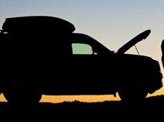 Bad Self-Driving Habits During a Safari Car Break in Africa